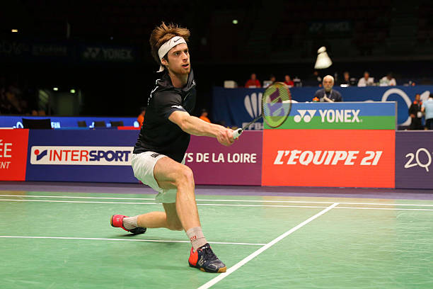 张瑾的羽毛球技巧解析：如何打出完美扣杀