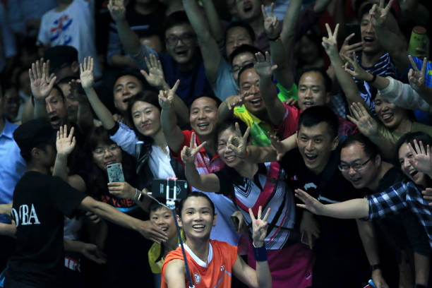 如何根据体重和力量选择羽毛球拍重量？专业建议