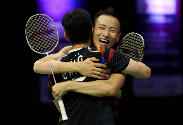 羽毛球发球违例的常见类型及裁判判罚要点