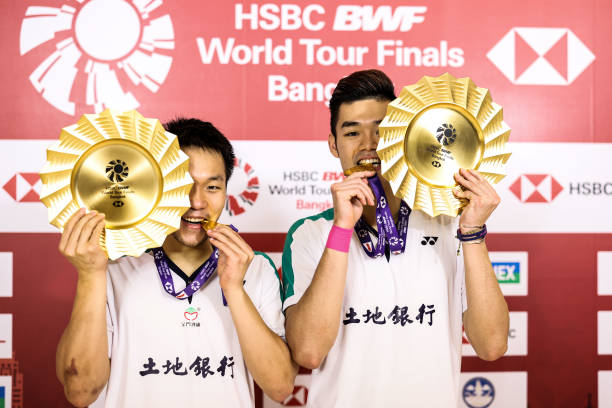 匹克 vs 361°：羽毛球拍材质、手感与耐用性全面对比