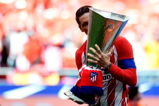 从国籍到荣耀：梅西如何成为阿根廷足球的象征？