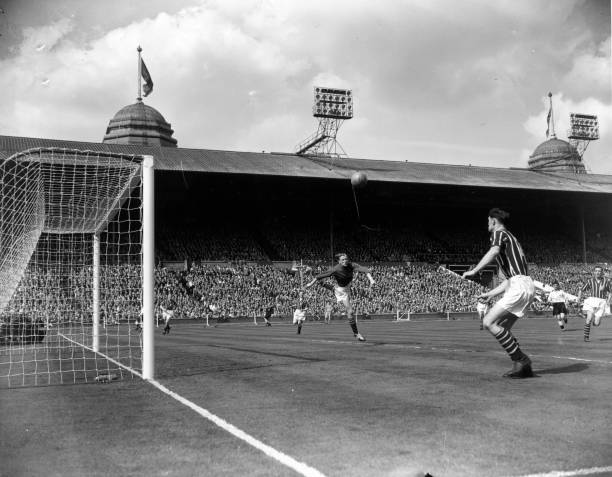 梅西任意球破门创纪录，成为历史第一人！