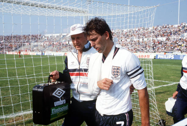 梅西代表哪个国家队出战国际比赛？