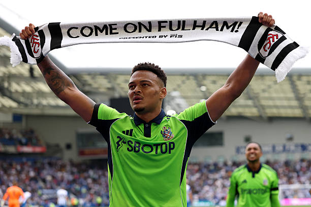 定位球在现代足球中的战术价值分析