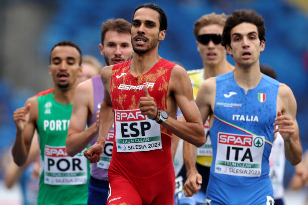 中跑起跑时的呼吸控制与节奏把握