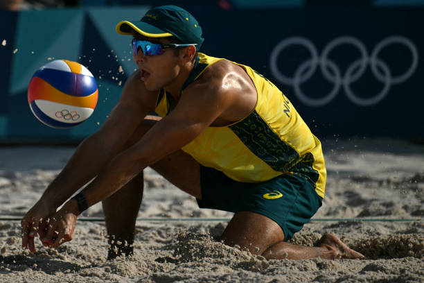 鱼跃救球训练：增强核心力量与反应速度